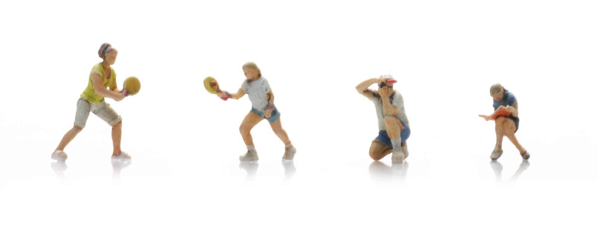 Artitec 5120028 - Camping-Glück, Spielen, 4 Figuren Artitec 5120028 - Camping-Glück, Spielen, 4 Figuren