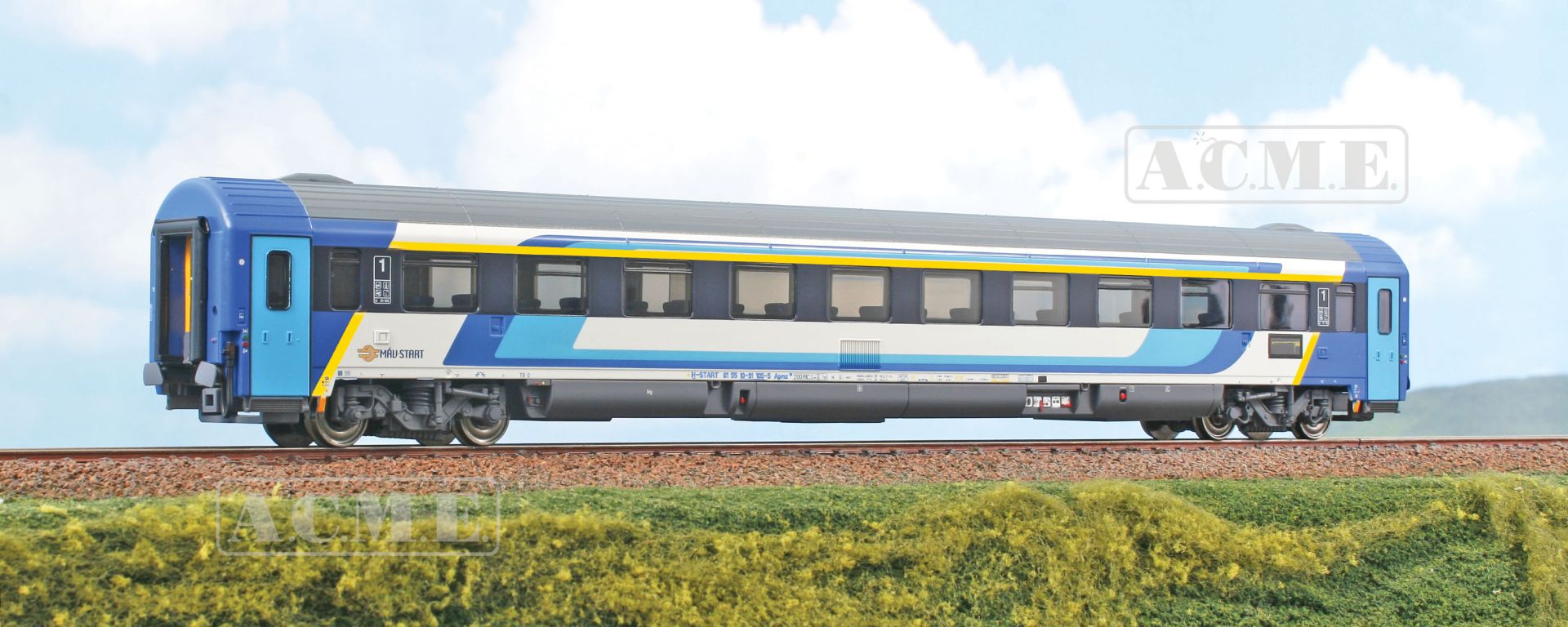 ACME AC 52063 - Großraumwagen Apmz, 1.Klasse, MAV, Ep.VI