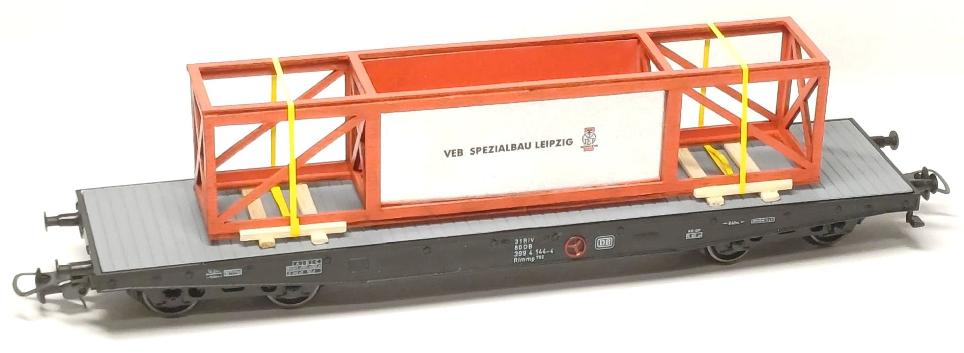 Loewe 2569 - Ladegut Metallbauteil "VEB Spezialb. Leipzig", 120 mm