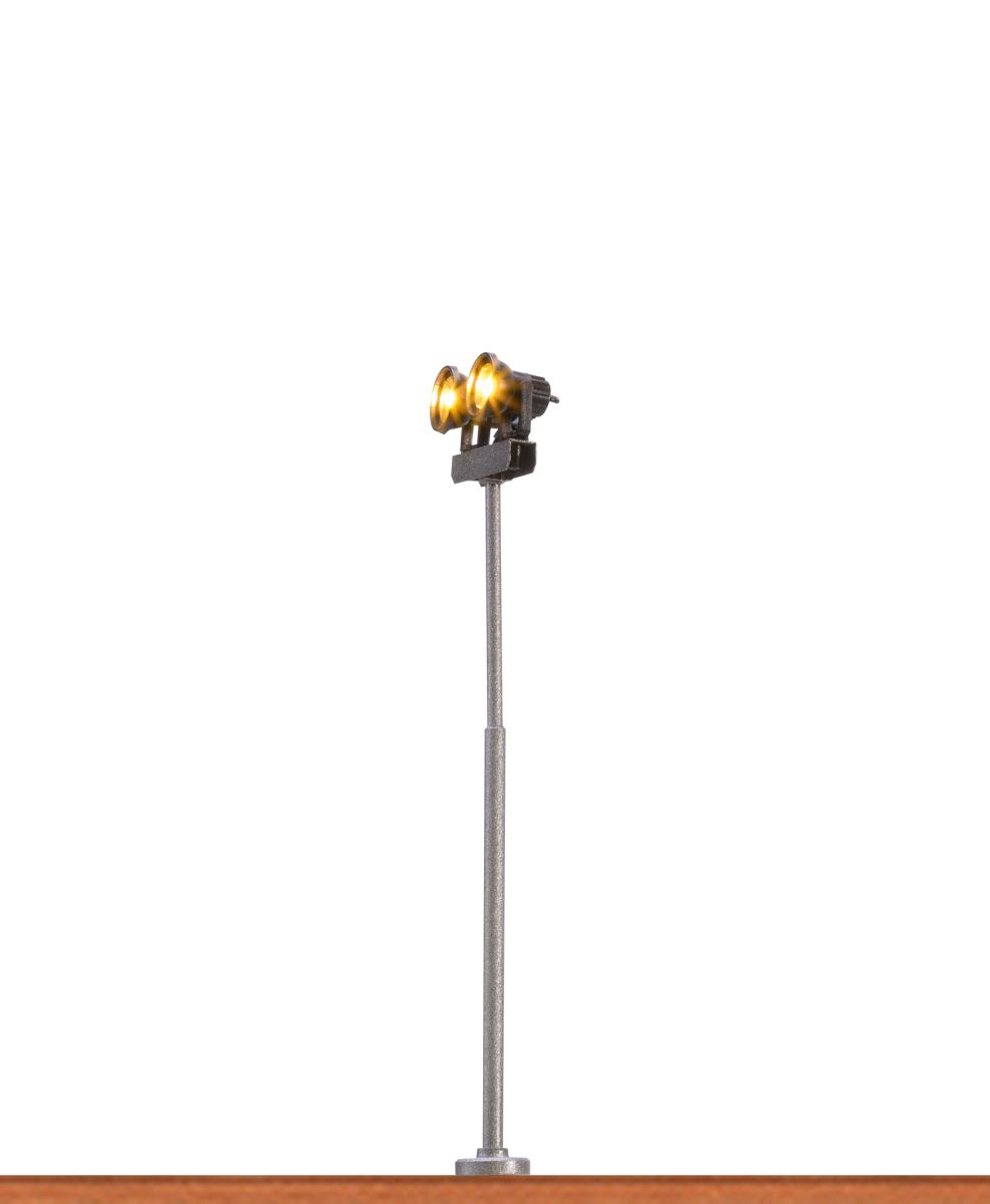 Brawa 83012 - Flutlichtmast 2-fach mit Stecksockel und LED, H= 65mm