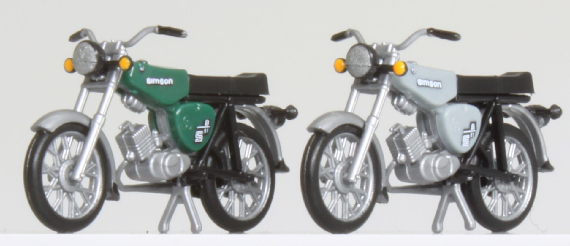 Kres 55043130 - 2er Set Simson S51B, dunkelgrün und grau, Fertigmodelle