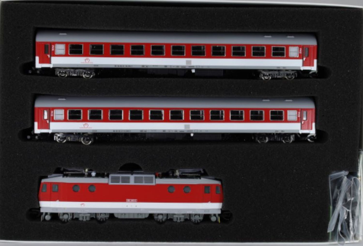 mtb TTSETZSSK163101BT - Zugset mit E-Lok 163 101 und 2 Personenwagen, ZSSK, Ep.V