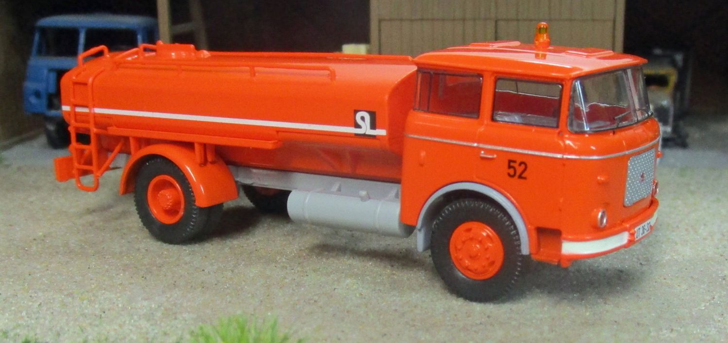 Brekina 03-311 - LIAZ Skoda Sprengwagen VEB Stadtwirtschaft Leipzig