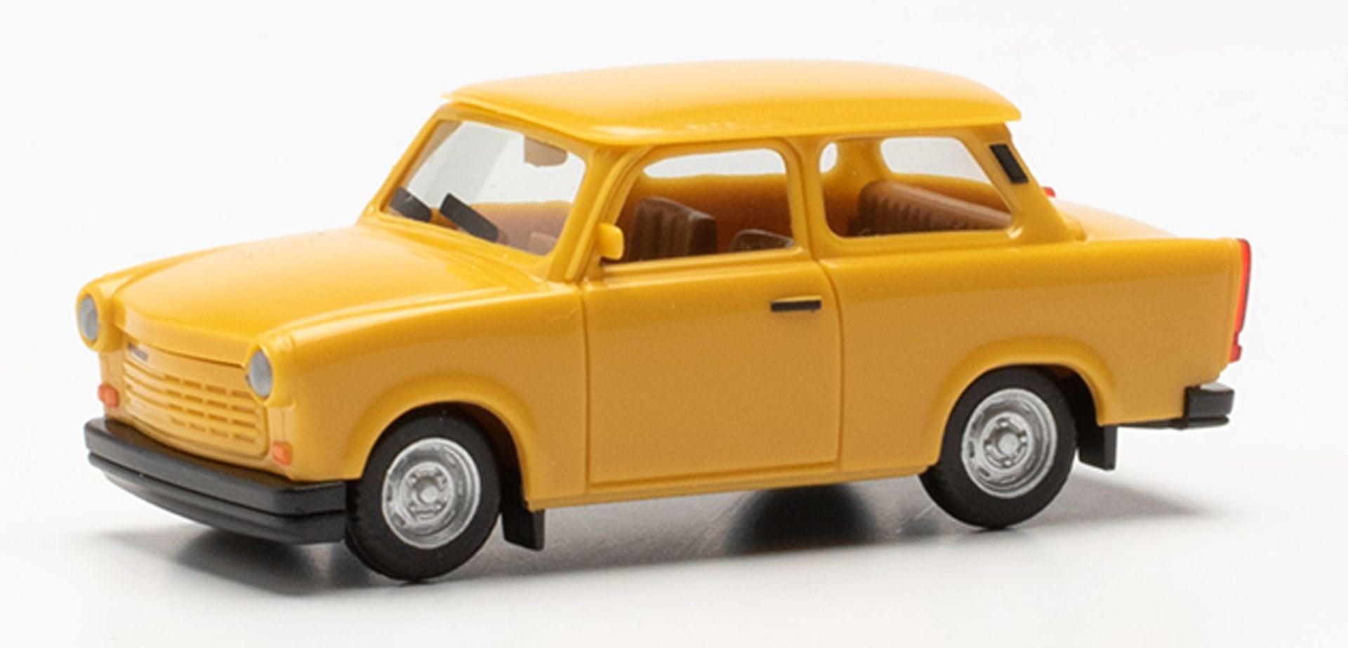 Herpa 027342-004-A24 - Trabant 1.1, honiggelb