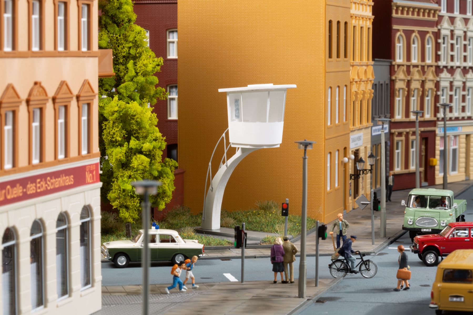 Auhagen 13352 - Verkehrskanzel mit Zubehör