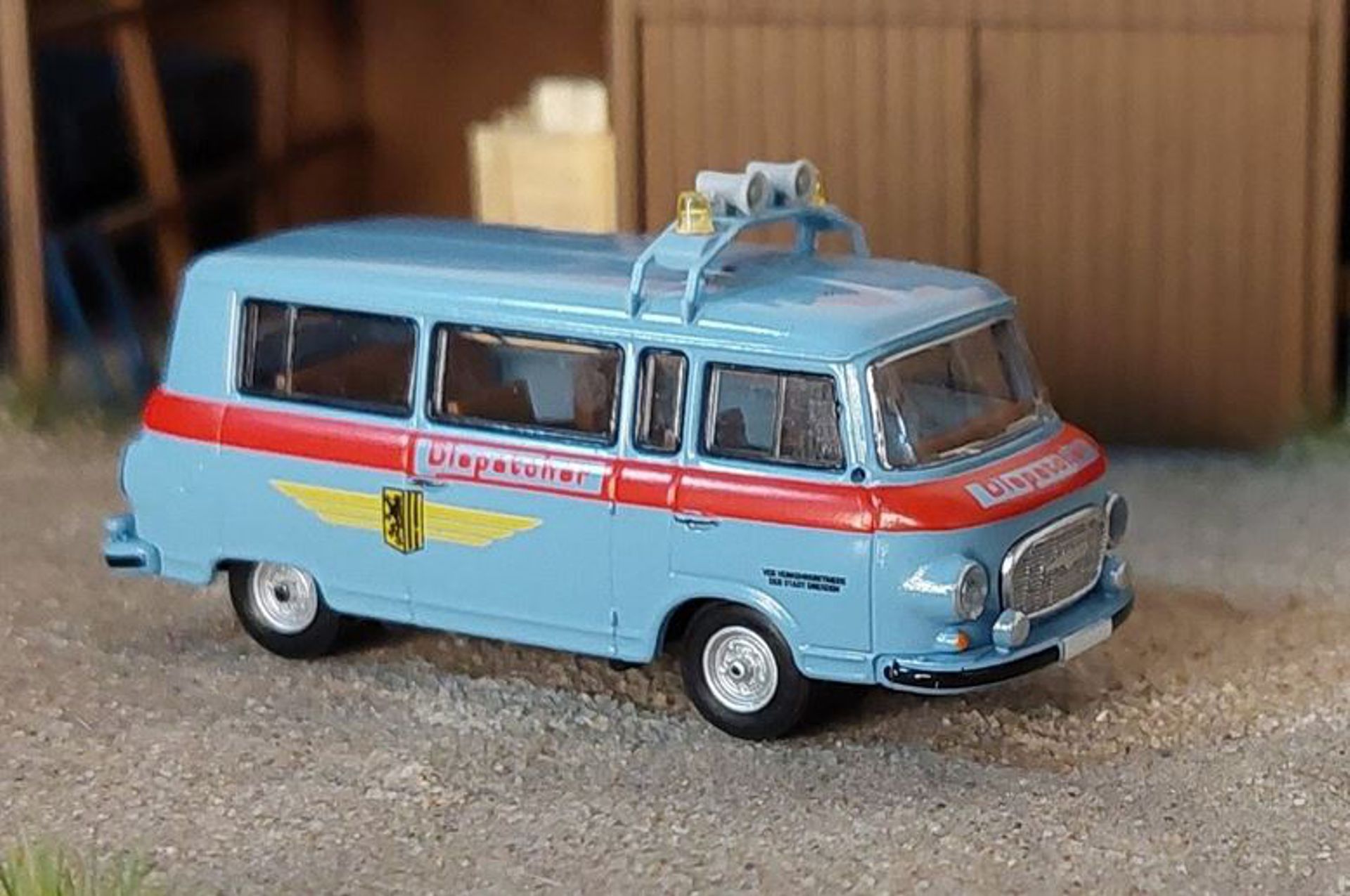 Brekina 03-421 - IFA Barkas B1000 Bus "Dispatcher Dresden"