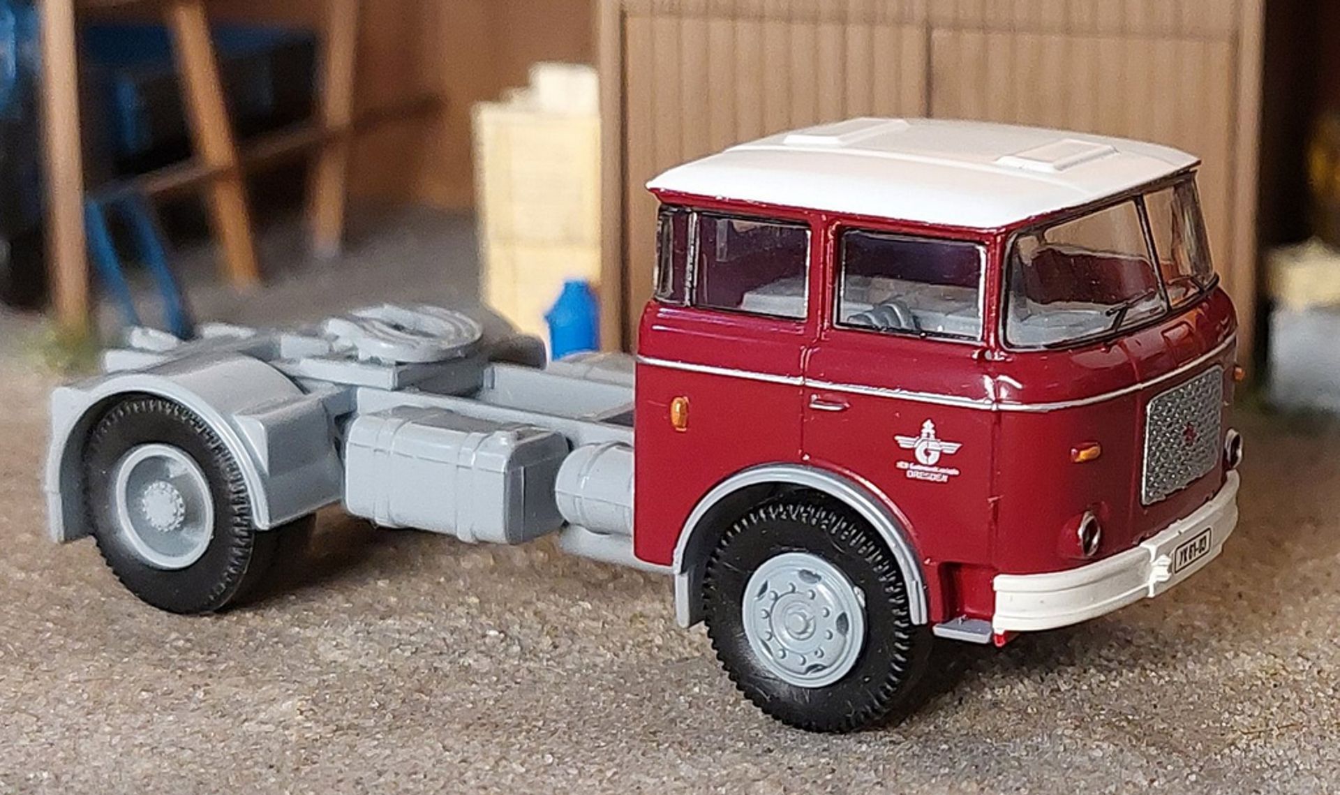 Brekina 03-373 - Liaz Skoda 706 ZGM VEB Güterkraftverkehr Dresden