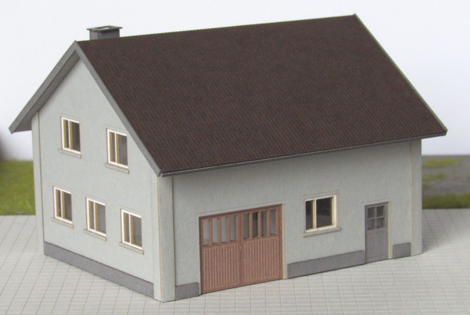 Laffont T511 - Ländliches Wohngebäude mit Werkstatt, verputzt