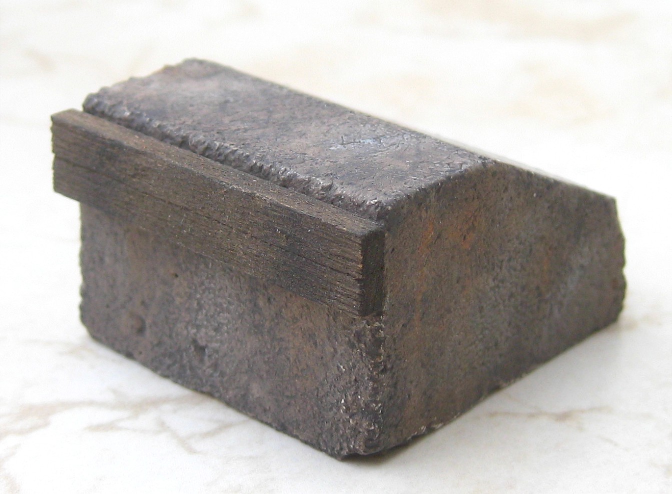 MMC 130005 - Beton - Prellbock, Vorbild Bf. Aue, eckig, fertig patiniert, 1 Stück