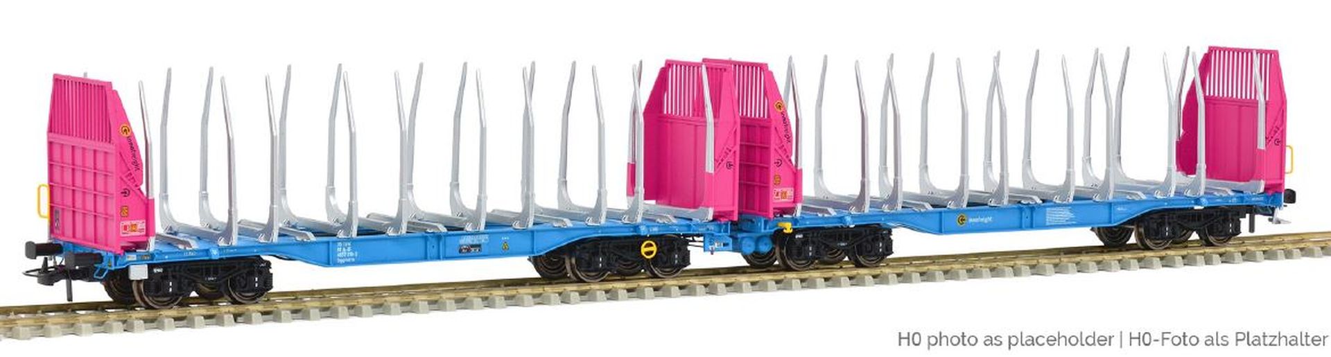 Sudexpress T657319 - Holztransportwagen Sggmrrs 90 'GigaWood', innofreigh, Ep.VI, blau-pink, 319-3