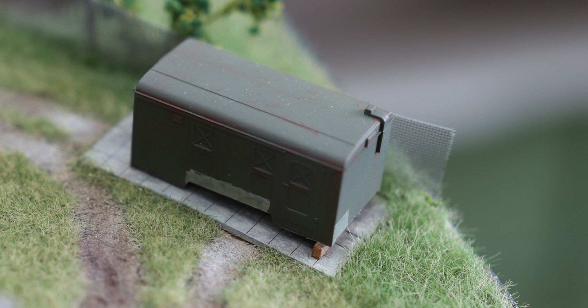 igra 250003 - Werkzeugschuppen, kolorierter Lasercut-Bausatz