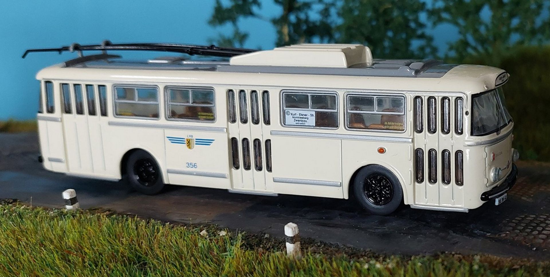 Brekina 03-394 - Skoda 9Tr Oberleitungsbus VEB LVB Leipzig Wagen 356