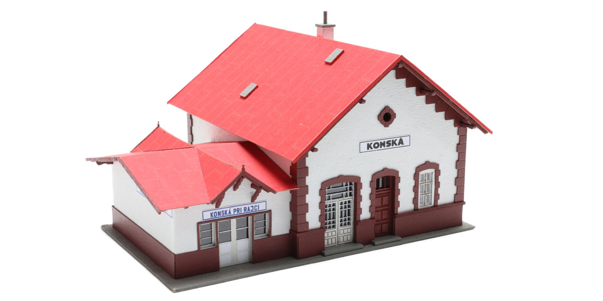 igra 250009 - Bahnhof Konska 115 x 93 x 70 mm, kolorierter Bausatz, Lasercut