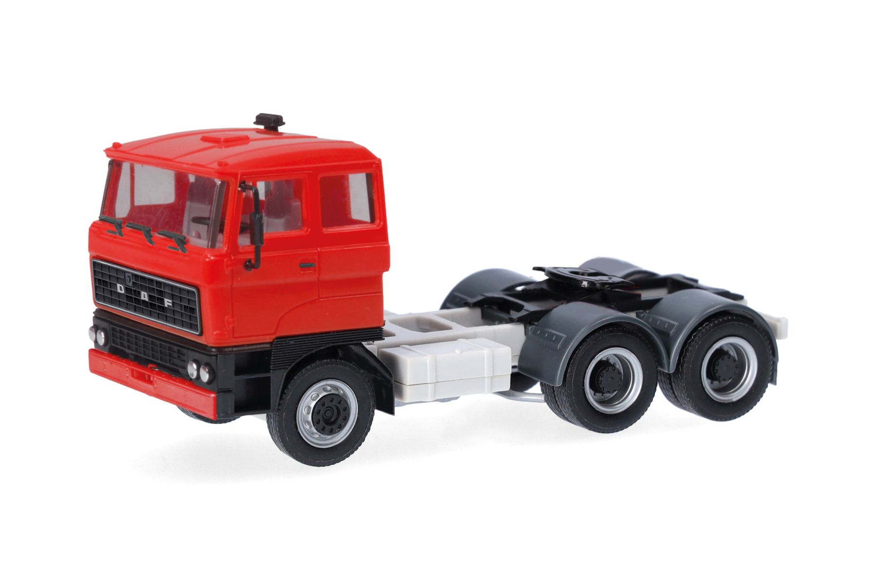 Herpa 321204 - DAF 2800 Zugmaschine 3achs, rot