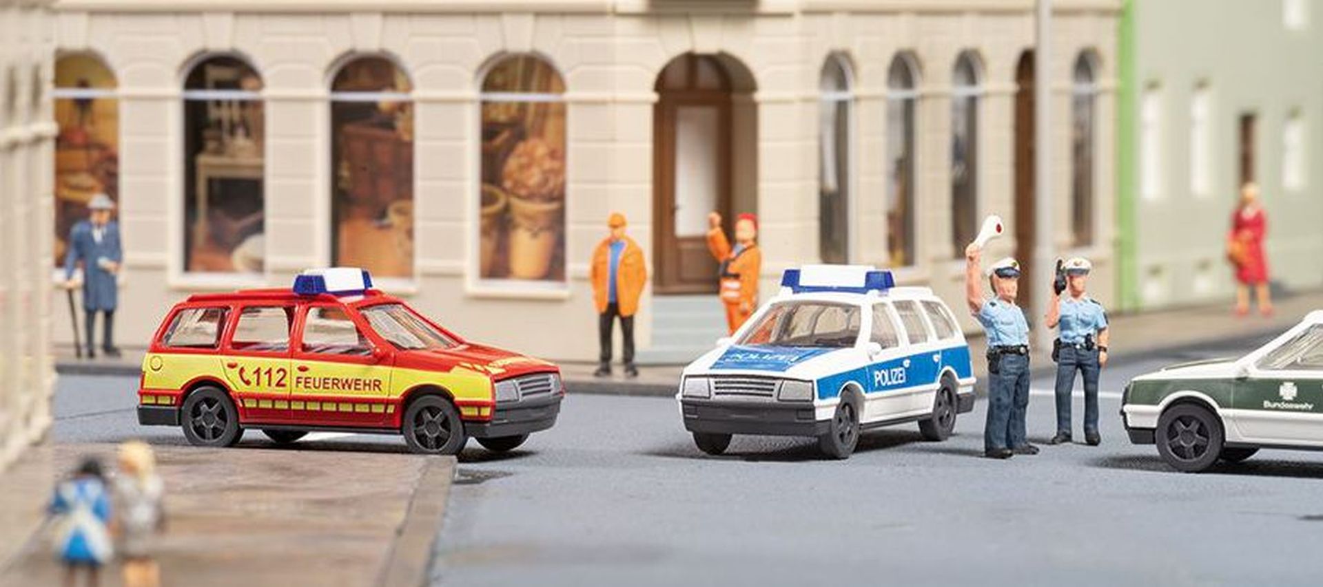 Auhagen 43691 - PKW Kombi Einsatzfahrzeuge, Fertigmodelle