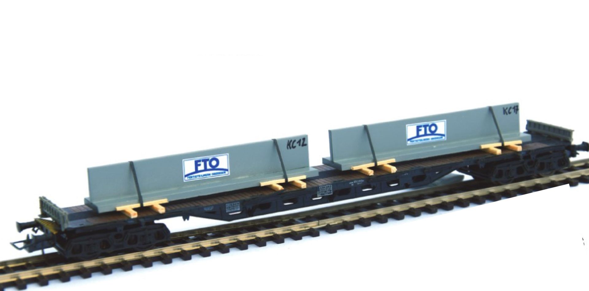 Loewe 2326 - Ladegut Beton-Fertigbauteile 'FTO', H0, 2 x 90 mm