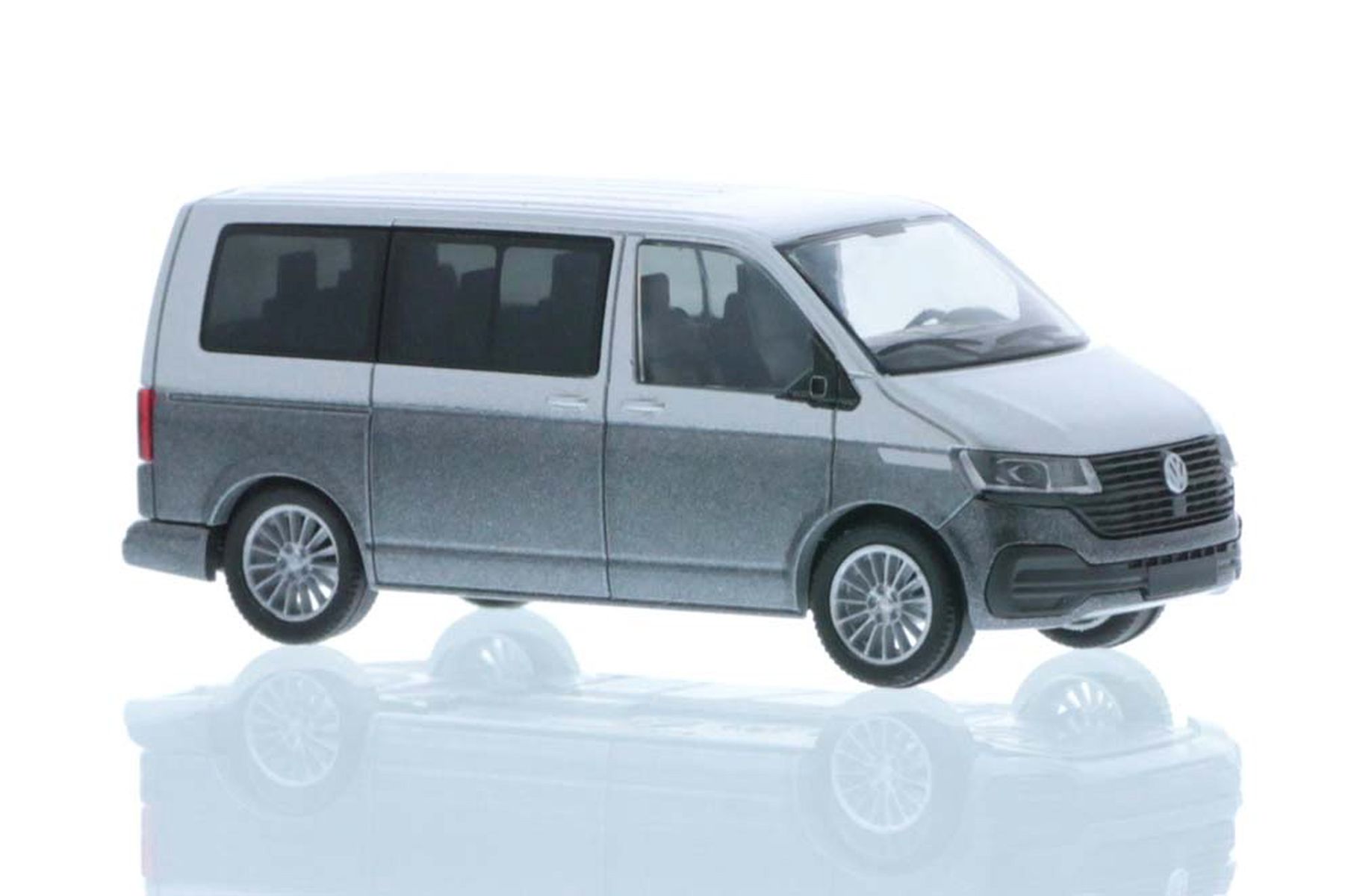 Rietze 11670 - Volkswagen T6.1 Bus KR reflexsilber/indiumgrau