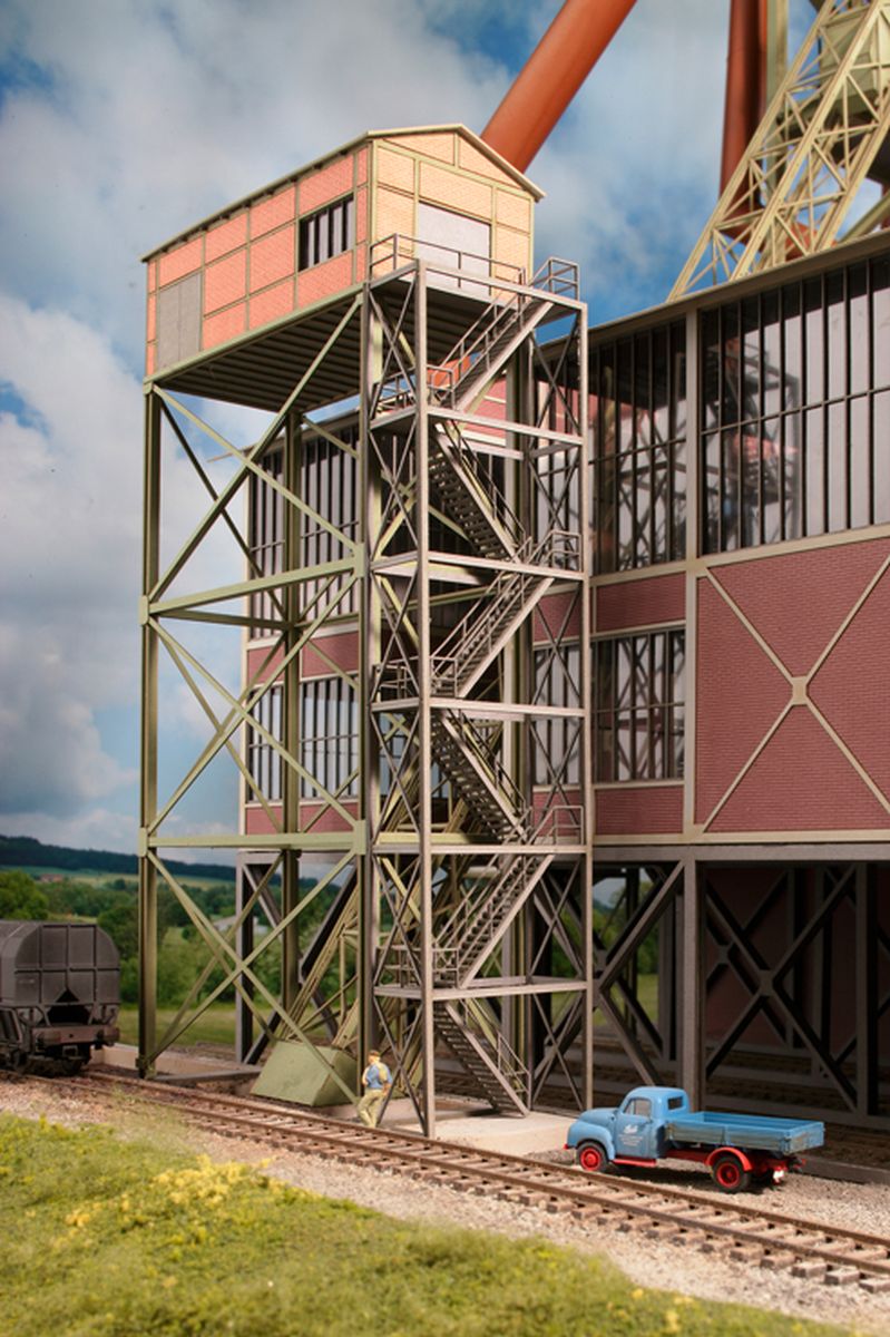 Joswood 17043 - Windenhaus, mit Treppenturm