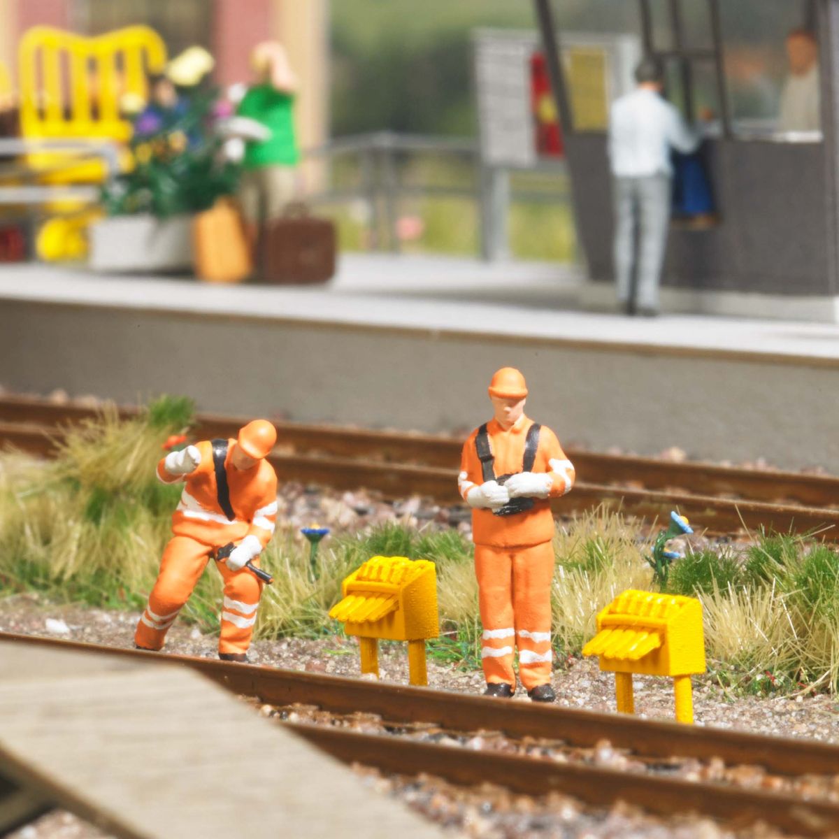 Busch 79921 - Aktion-Set: Rangierer & Wagenmeister Epoche 5-6 Busch 79921 - Aktion-Set: Rangierer & Wagenmeister Epoche 5-6