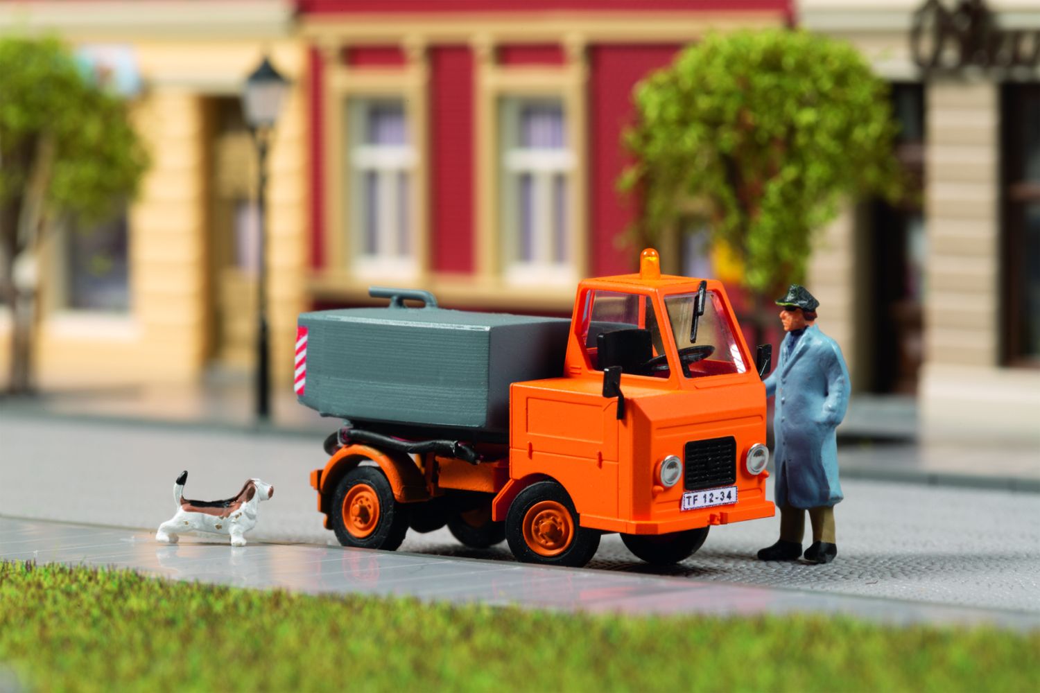 Auhagen 41657 - Multicar M22 mit Wassertank, Bausatz