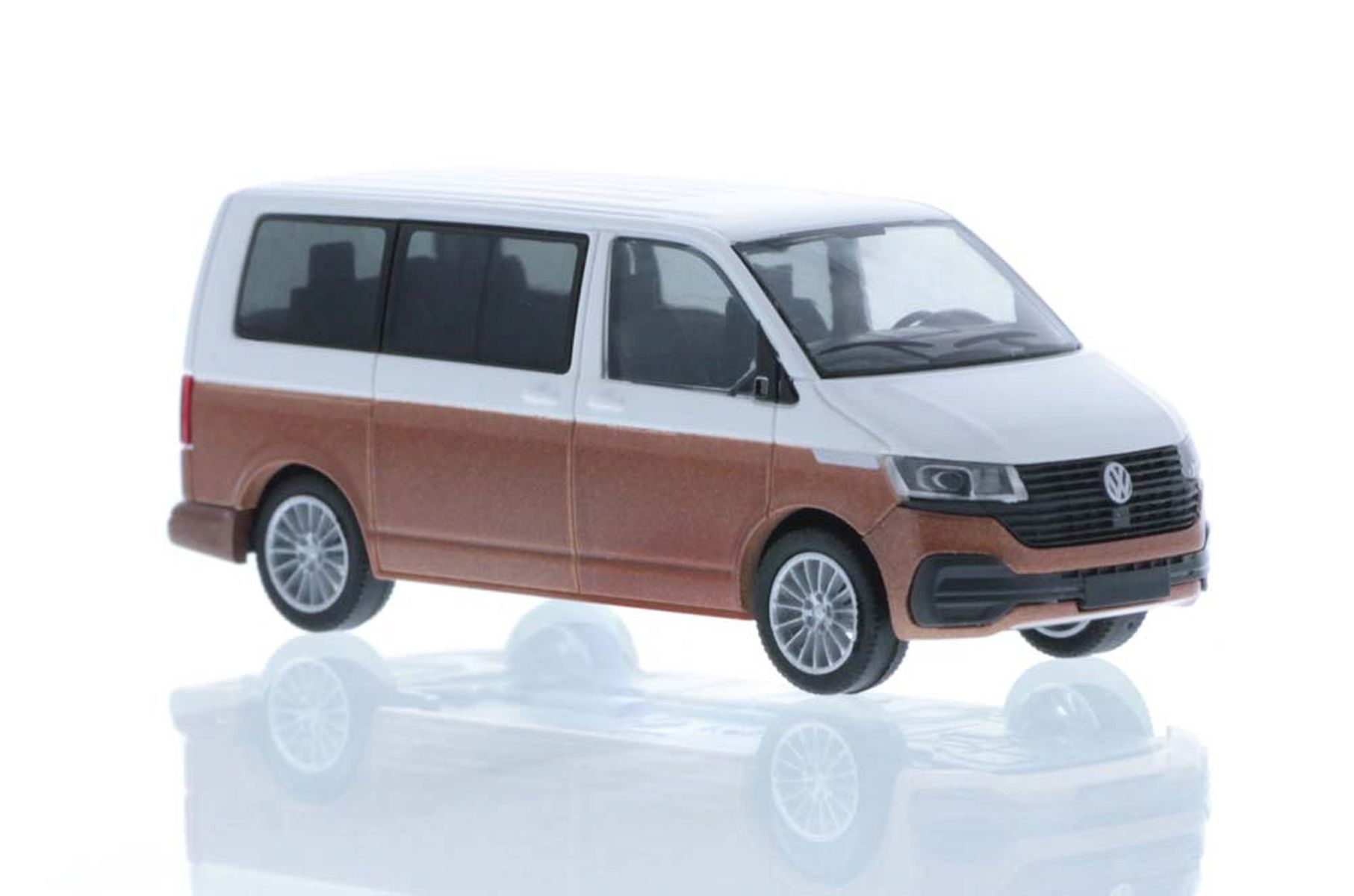 Rietze 11673 - Volkswagen T6.1 Bus KR candyweiß/copper bronze