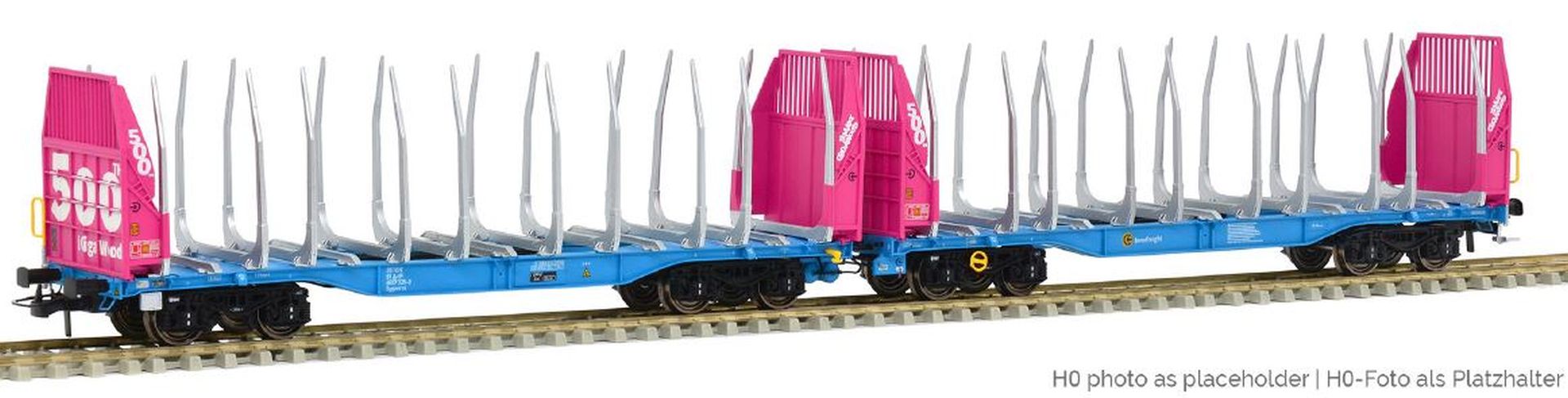 Sudexpress T657325 - Holztransportwagen Sggmrrs 90 'GigaWood', innofreigh, Ep.VI, blau-pink, 325-0