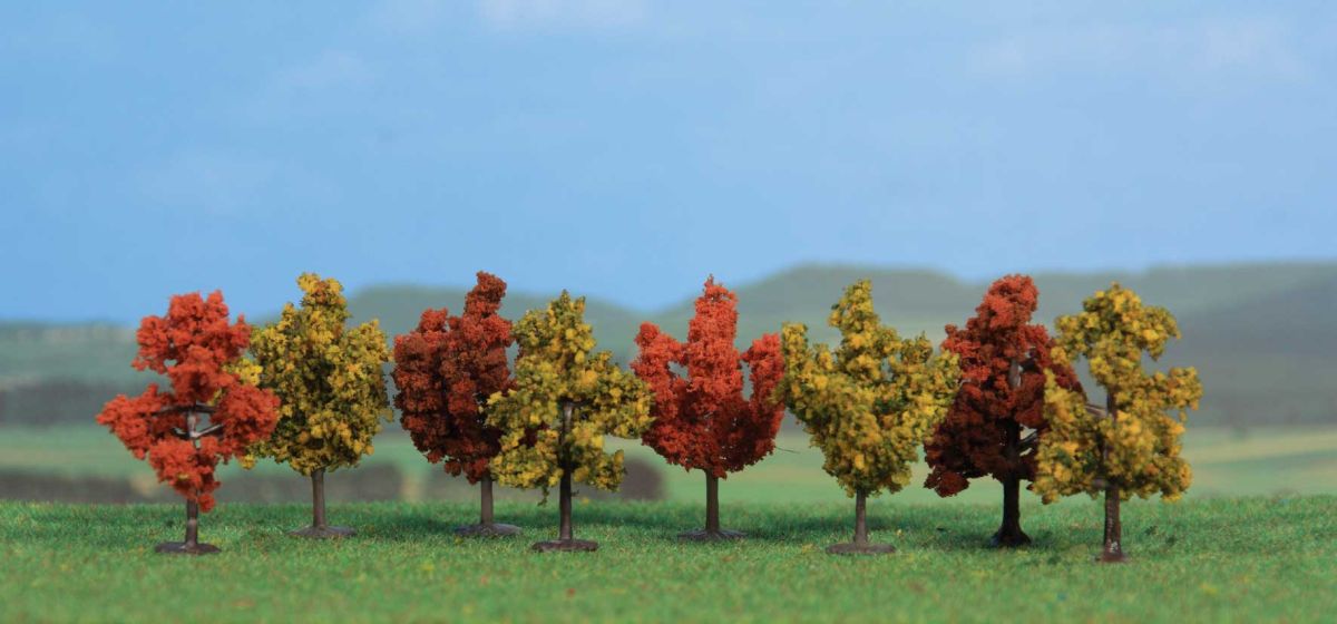 Heki 1141 - 8 Laubbäume herbstlich, 4 cm