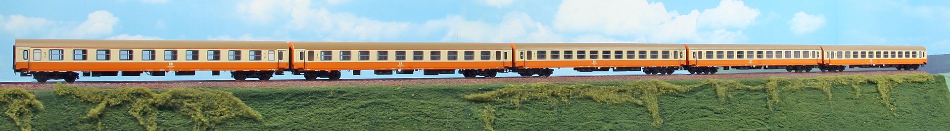 ACME AC 55299 - 5er Set Personenwagen Ame/Bme 'Städte-Express', DR, Ep.IV, Set A ACME AC 55299 - 5er Set Personenwagen Ame/Bme 'Städte-Express', DR, Ep.IV, Set A