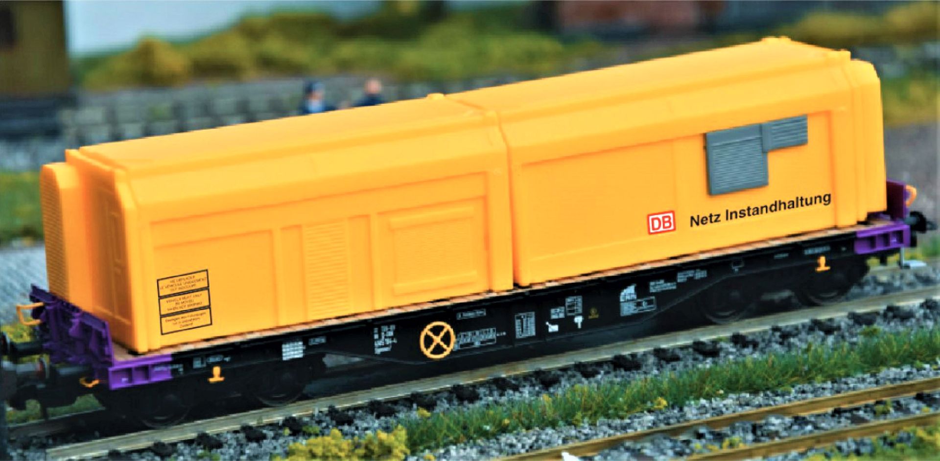 Loewe 2356 - Ladegut-Set (V) aus 2 Wohncontainern 'DB NETZ INSTANDHALTUNG', H0, 2 x 70 mm