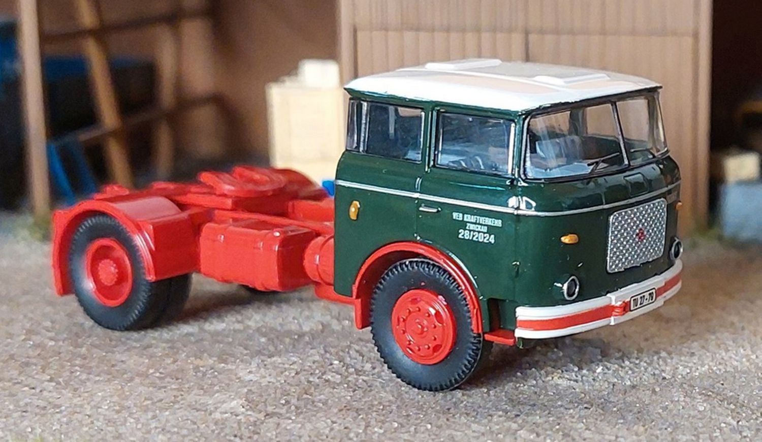 Brekina 03-374 - LIAZ Skoda 706 Solo-SZM VEB KVK Zwickau