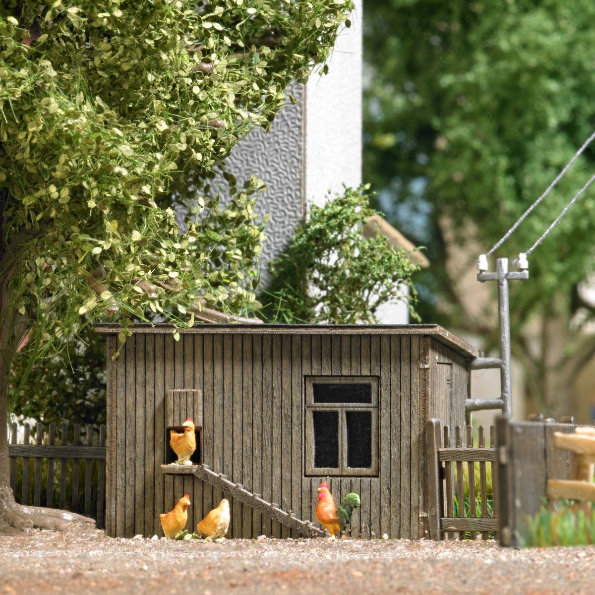Busch 1844 - Hühnerstall mit Hühnern Busch 1844 - Hühnerstall mit Hühnern