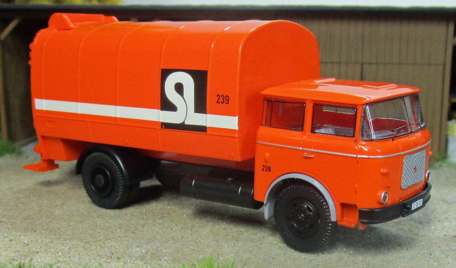 Brekina 03-312 - LIAZ Skoda Müllwagen VEB Stadtwirtschaft Leipzig