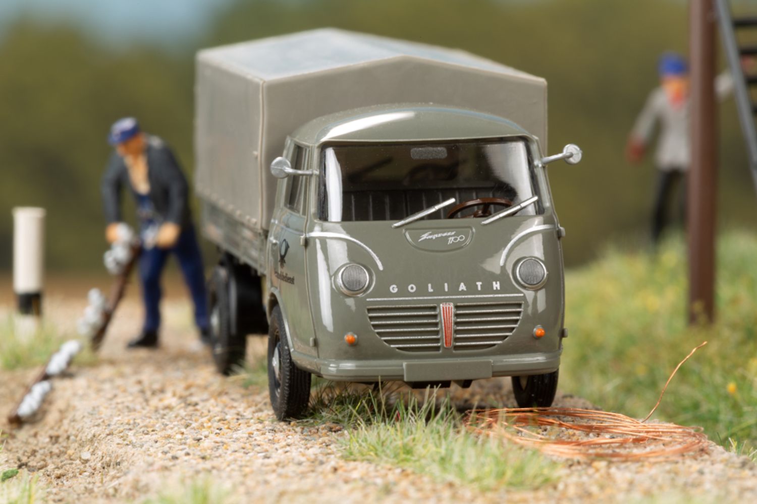 mini-car 66026 - Goliath Pritschenwagen Plane Fernmeldedienst - Fertigmodell