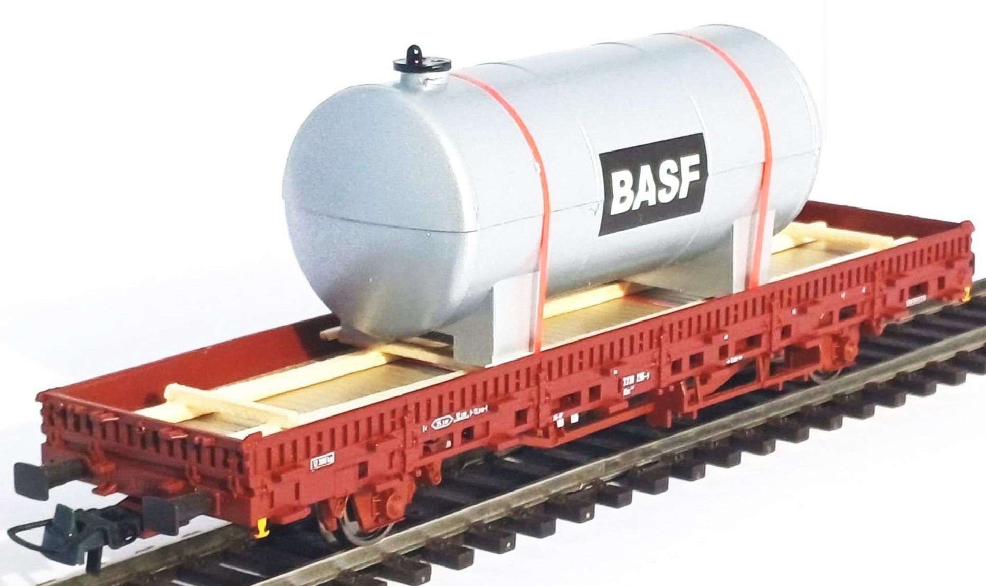 Loewe 2439 - Ladegut großer Kessel 'B A S F', 140 mm