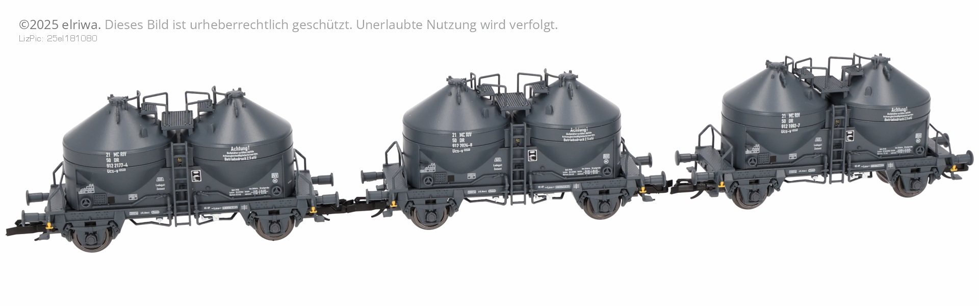Tillig 502353 - 3er Set Zementsilowagen Ucs-v 9122 dunkelgrau, DR, Ep.IV