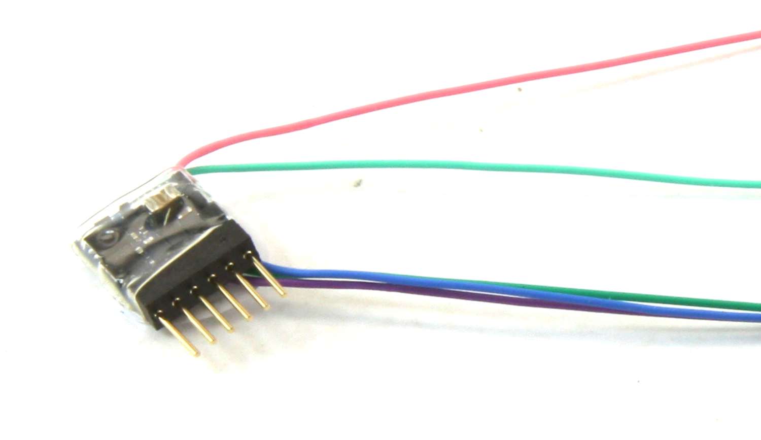 thumbnail image 2 of ESU 59817 LokPilot Micro V5.0 DCC Decoder – 6 Pin Direct (New 2025 Model) 2 of 6