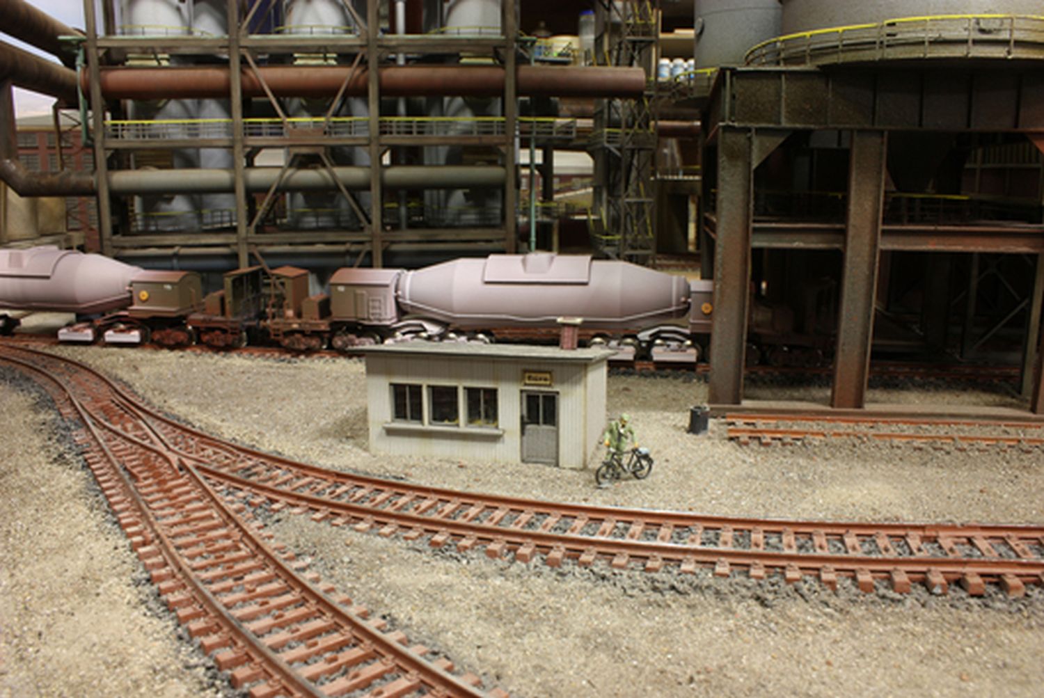 Joswood 17009 - Wellblechbaracke, Büro