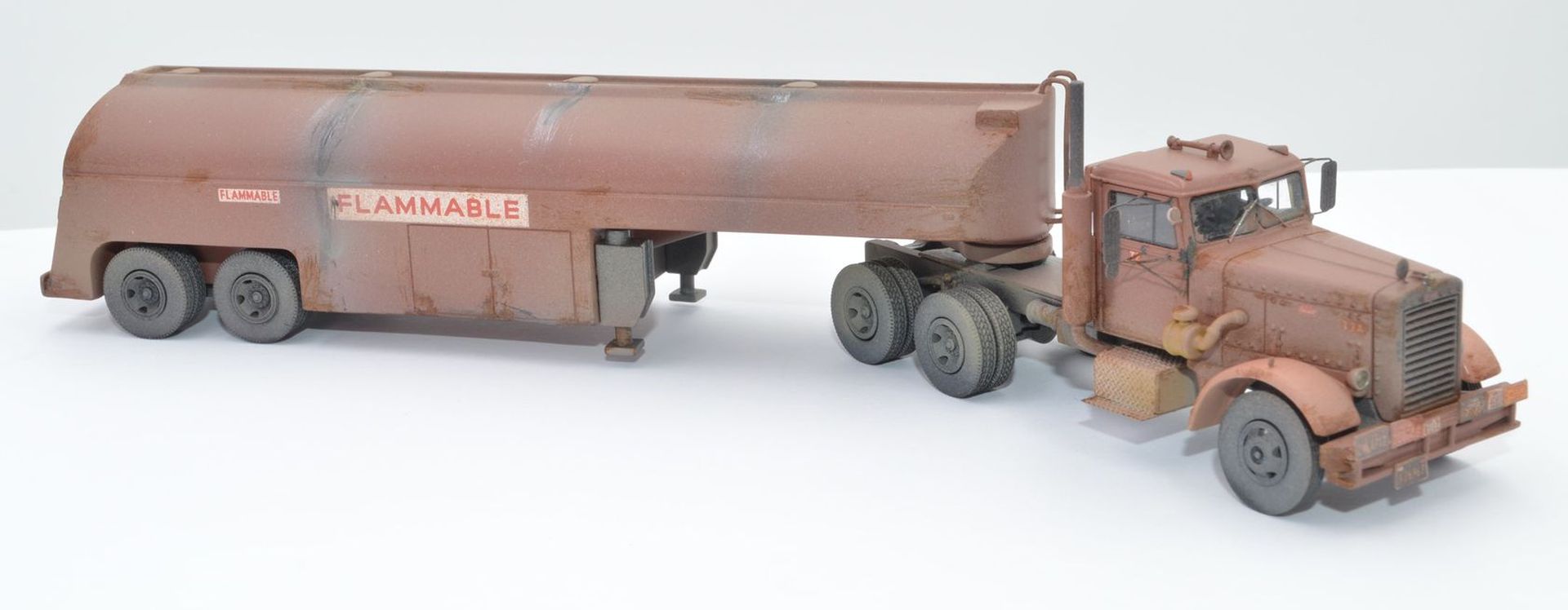 NPE NA 99116 - Peterbilt 281 Confidential