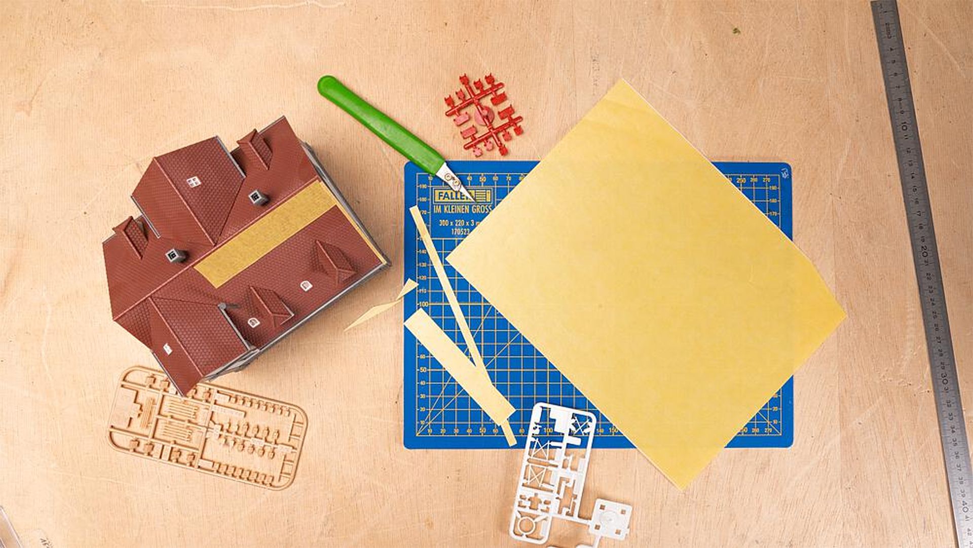 Faller 170553 - Modellbau-Klebefolie, A4, 5 Stück