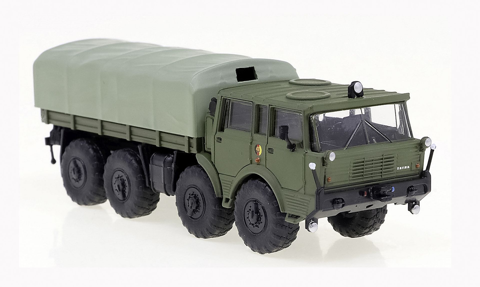 Brekina 71931 - Tatra 813 8x8 Kolos 1968, NVA