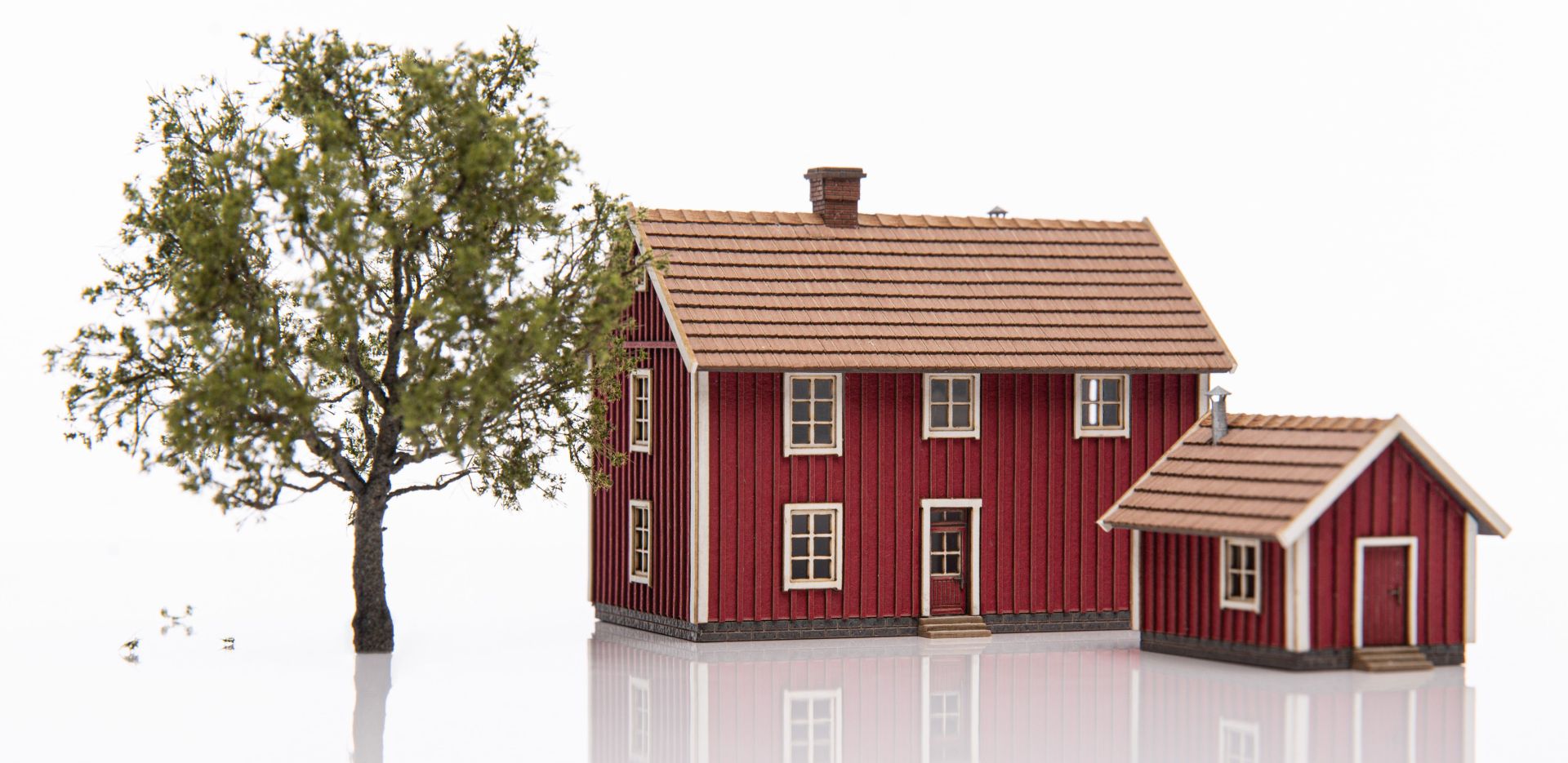ASM 409202R - Gebäudebausatz Lyngstad gard, falunrot, LaserCut