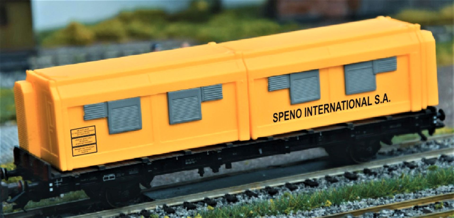 Loewe 2306 - Ladegut-Set (A) aus 2 Wohncontainer 'SPENO INTERNATIONAL', H0, 2 x 70 mm