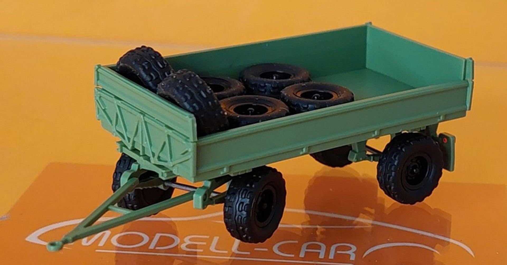 Busch 05-209 - IFA HW 60 ND mit Ladegut 6 x ND Reifen