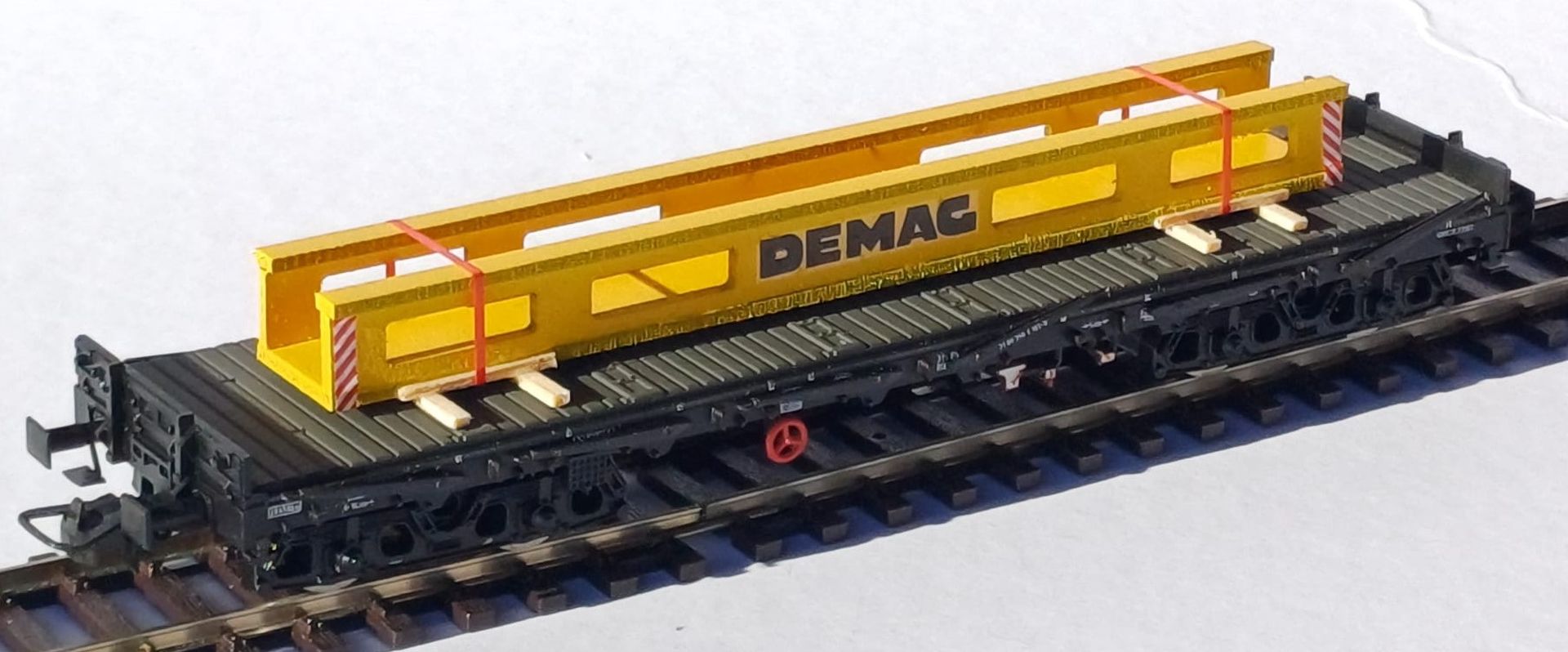 Loewe 2454 - Ladegut Kranbauteil 'DEMAG', 120 mm