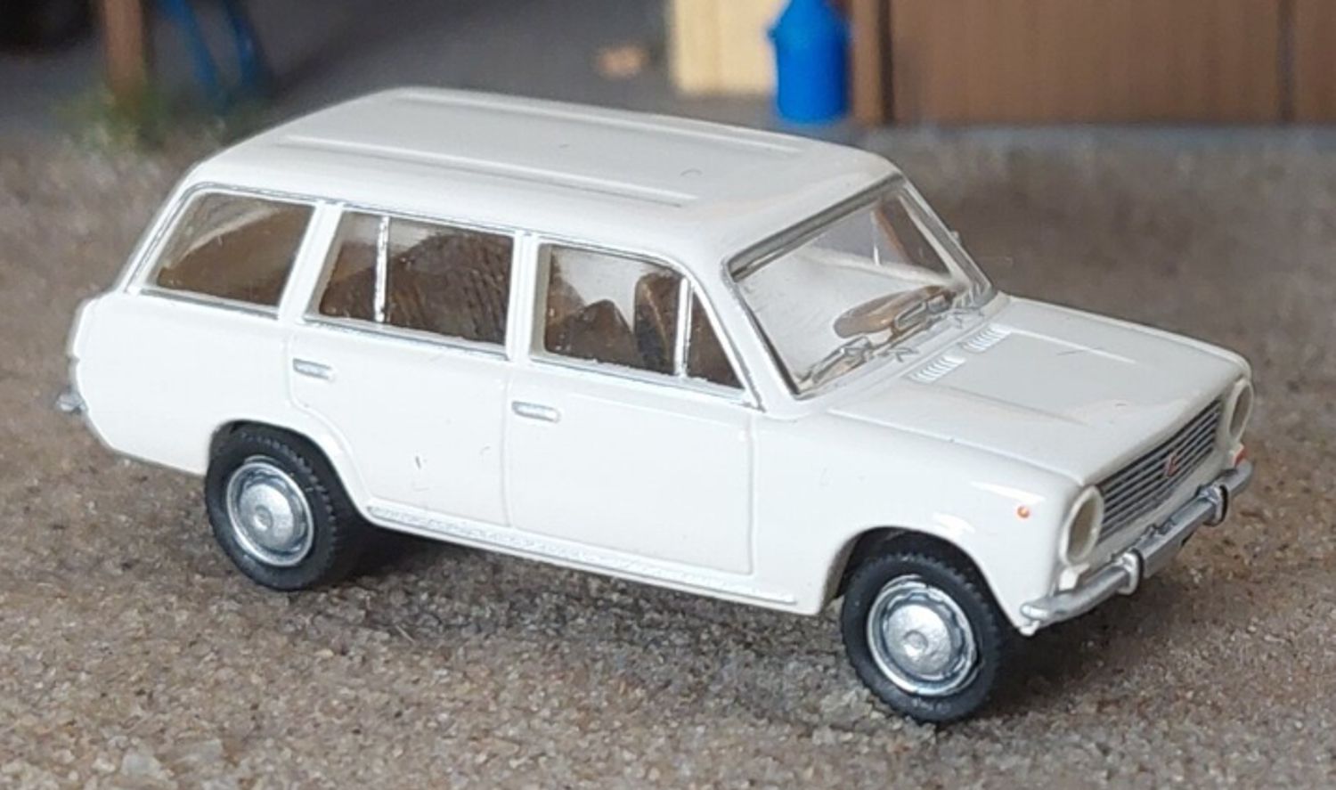 Brekina 03-406 - Shiguli 1200 WAS 2102 Kombi, weiß